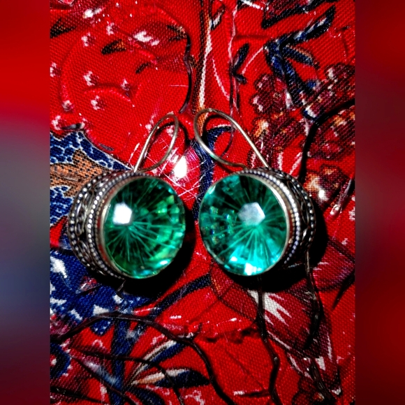 Jewelry - Stunning Green Apatite Drop Earrings!